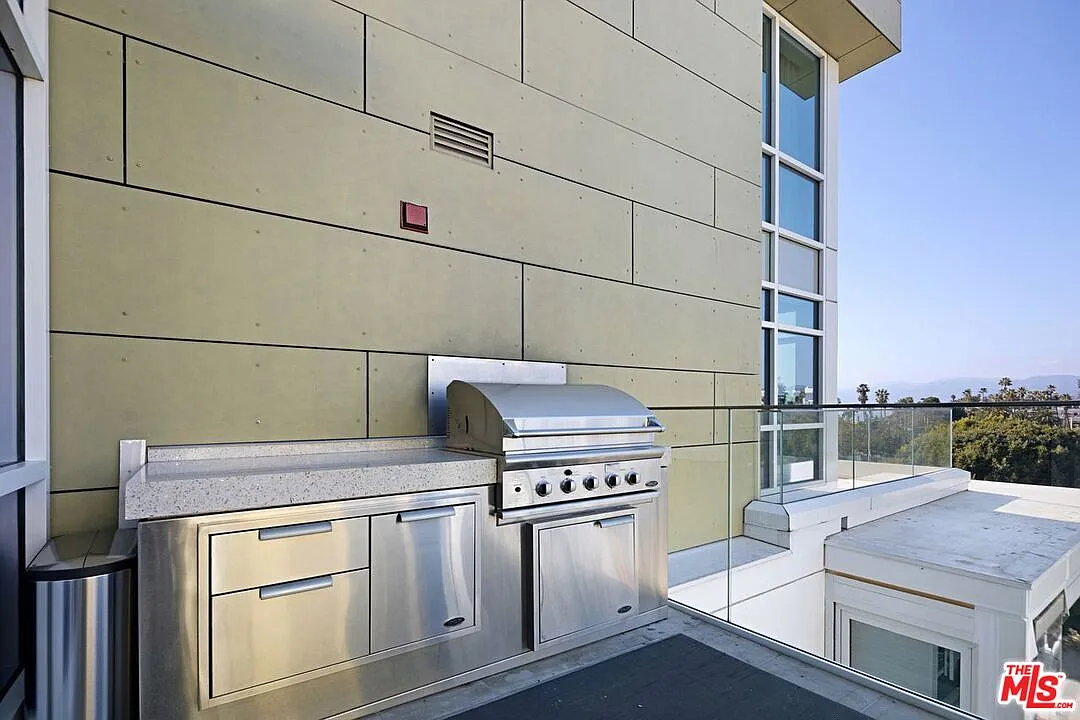 1 bed, 1.0 bath, 1000 sqft, $4,250 — Photo 4