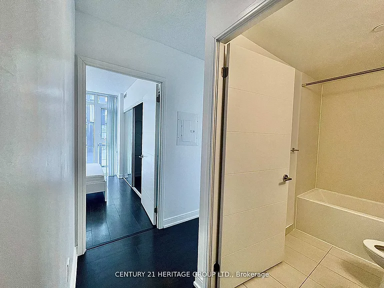 50 Wellesley St E #1202 — Photo 7