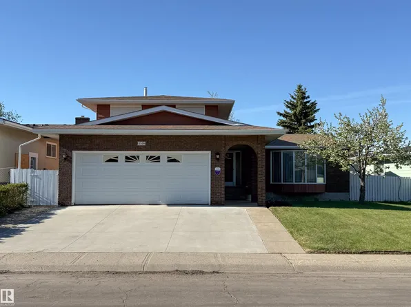 8509 39b Ave NW, Edmonton, AB T6K 3E7