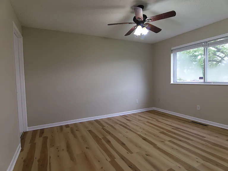 5377 Flotron Dr — Photo 14