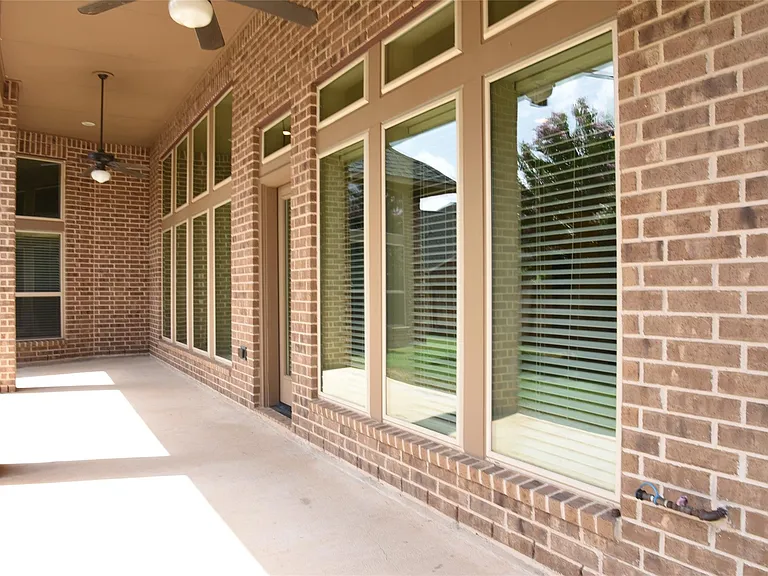 5922 Solara Ledge Ln — Photo 26