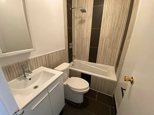 Rented by Premier Metro Realty Corp | media 34