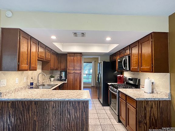 4th image of 6138 Woodmoor St