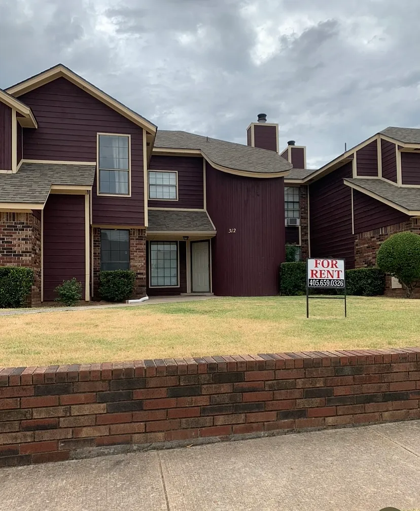 2 bed, 2.5 bath, 1200 sqft, $1,200 — Photo 1