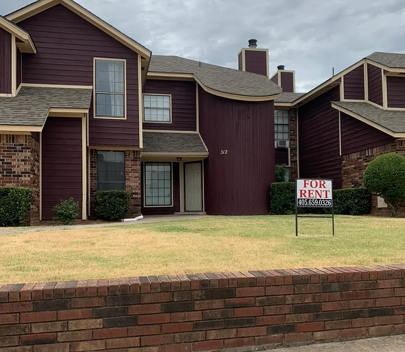 312 Colony Dr