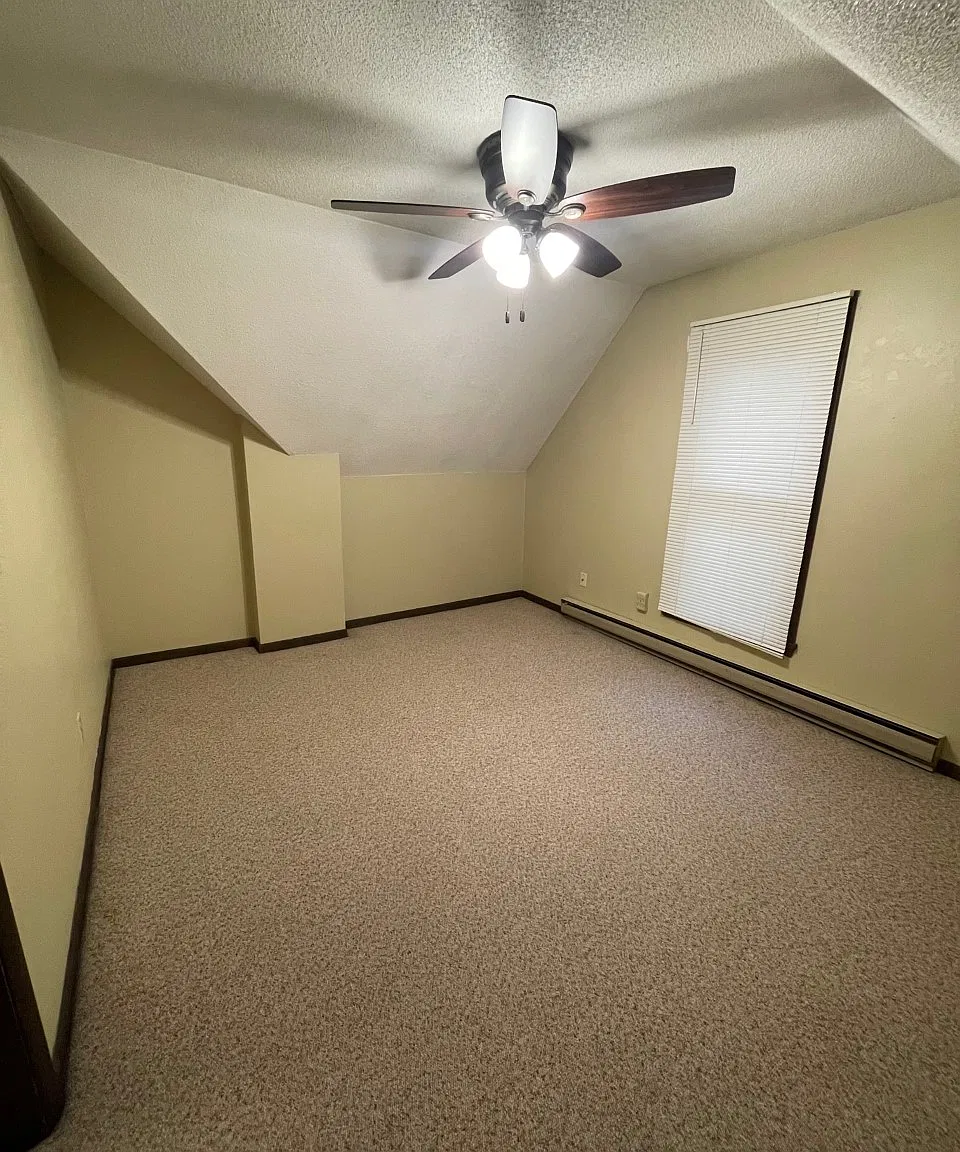 2 bed, $895 — Photo 4