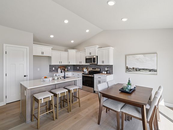 7th image of this home
