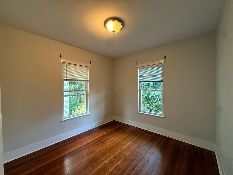 72 Raymond Ave #1R — Photo 6