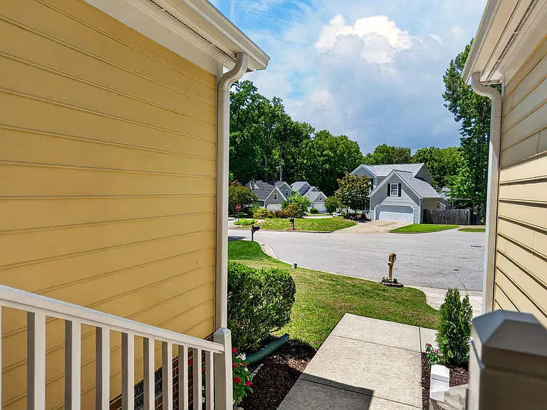 6804 Broome Bay Ct — Photo 4