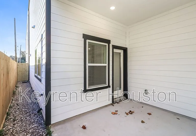 9910 Clark Rd #B — Photo 15
