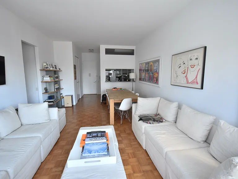 200 E 32nd St #21C — Photo 3