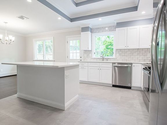 2nd image of 73 Ketewomoke Dr