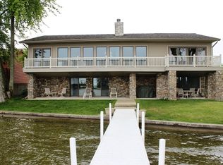 969 Country Club Ln, Warsaw, IN 46580