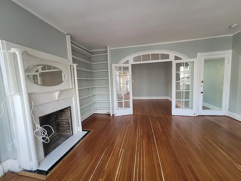 158 Grand St #2 — Photo 2