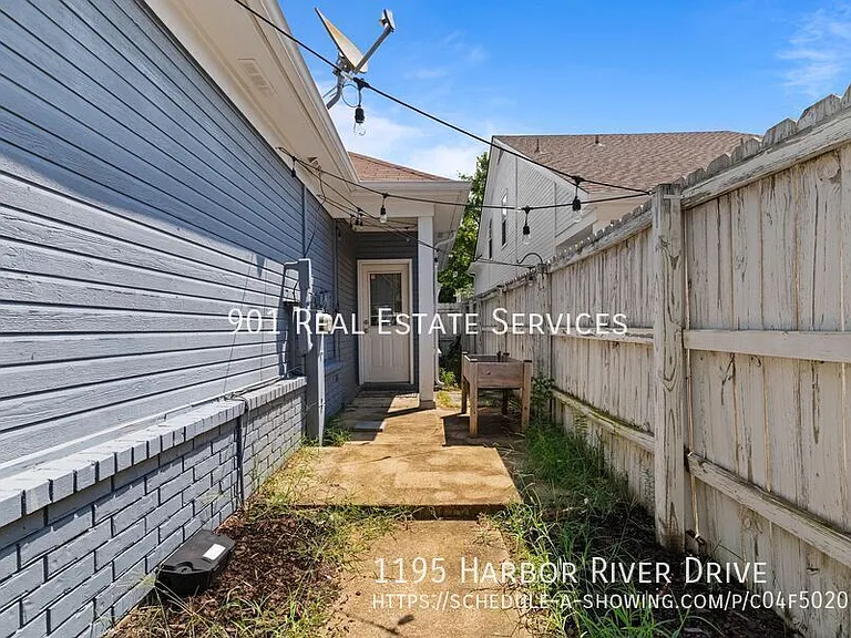 1195 Harbor River Dr — Photo 27