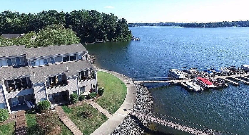 1st image of 14501 Waterside Dr