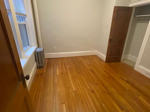 3rd image of 39 Hemenway St APT 9