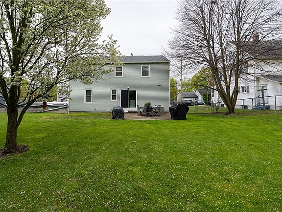 2nd image of 155 W Sherman Ave