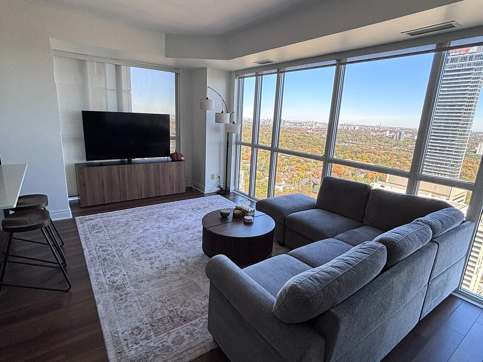 2 bed, $2,550 — Photo 1