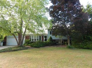 11205 Edison Rd, Osceola, IN 46561