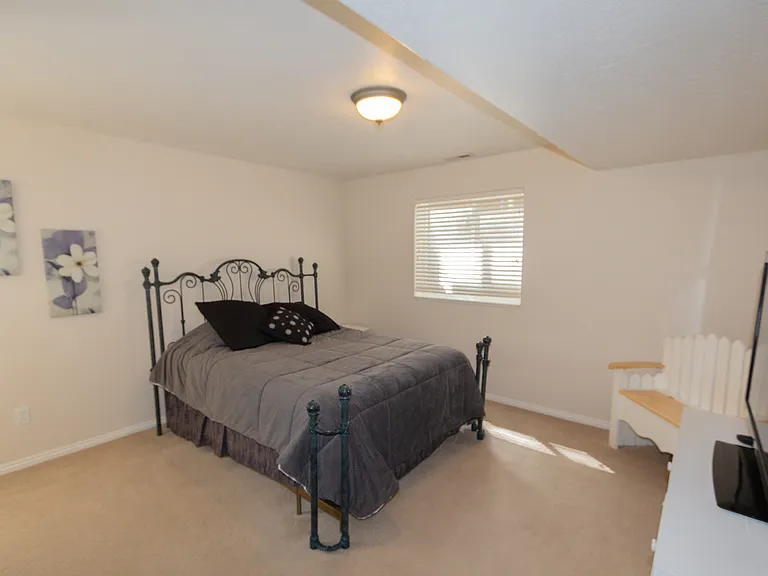 1452 Mountain Rd — Photo 17