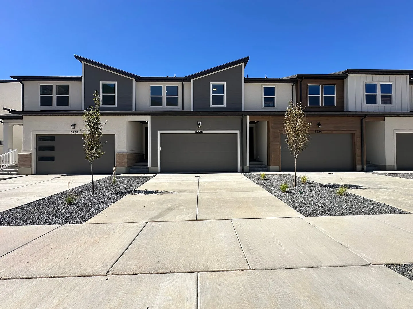New 3 Bed 2.5 Bath Townhomes for Rent at Harmony Ridge - Mapleton — Photo 4