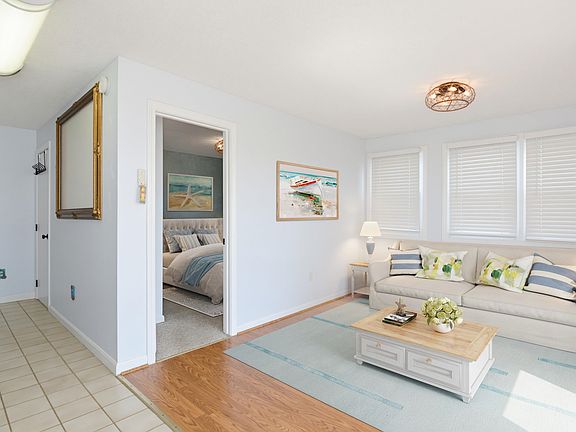 4th image of 615 Ocean Boulevard #22