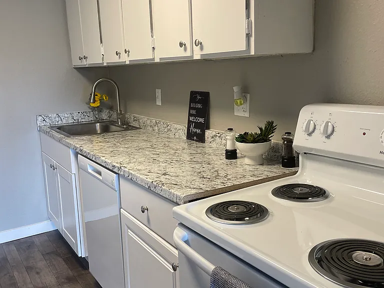 1115 Walnut St #C3 — Photo 7