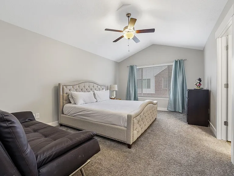 9288 S Castlebury Ct — Photo 15