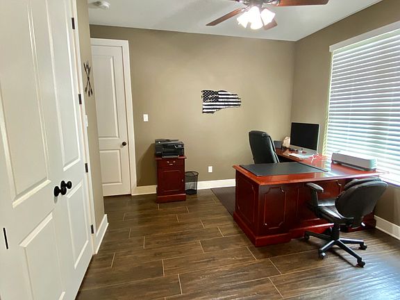 3rd image of 147 Bralan Dr