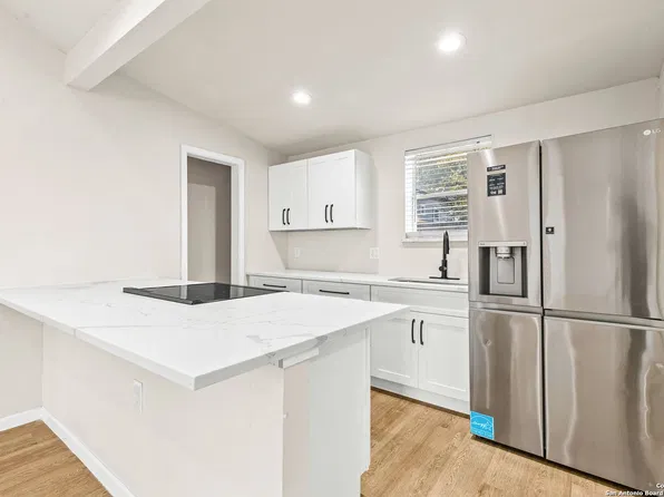 207 Alvarez Pl #2, San Antonio, TX 78204