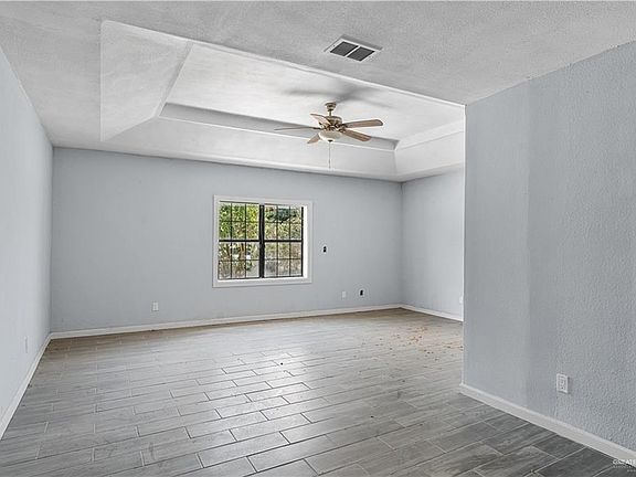 5th image of 221 N 17th St