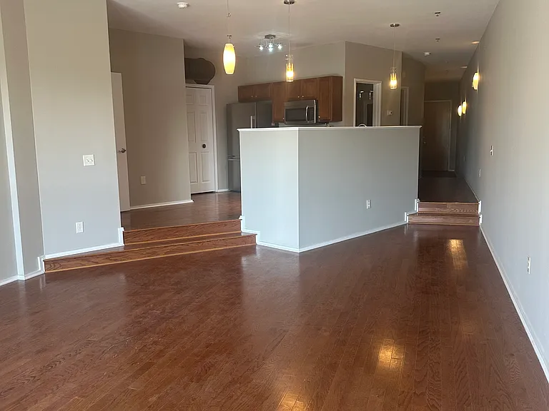 440 Walnut St #402 — Photo 7