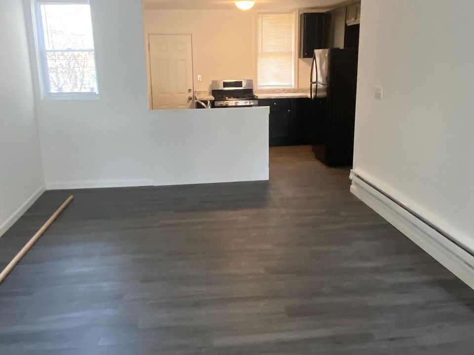 1st image of 1111 Thomas St