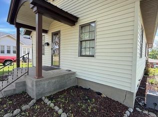 133 S Walnut St, Perryville, MO 63775