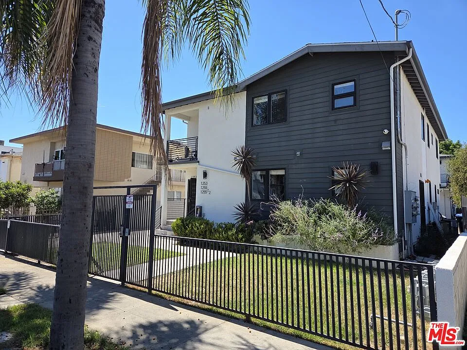 3 bed, 2.0 bath, $3,750 — Photo 1