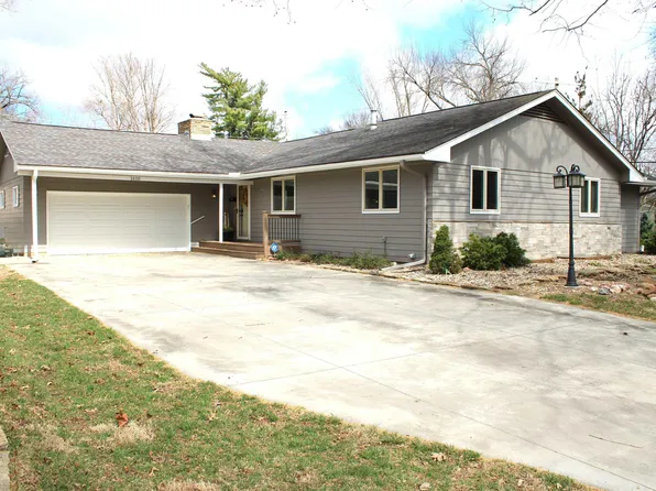 1610 SW Withdean Rd, Topeka, KS 66611