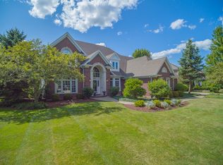 1014 Pebble Beach Ct, Geneva, IL 60134