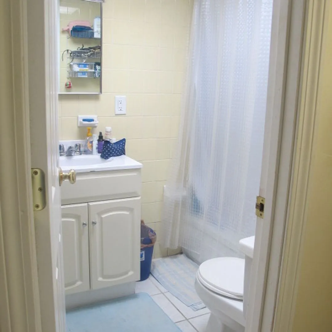 Beautiful modern unit with great location in Allston available NOW! — Photo 4
