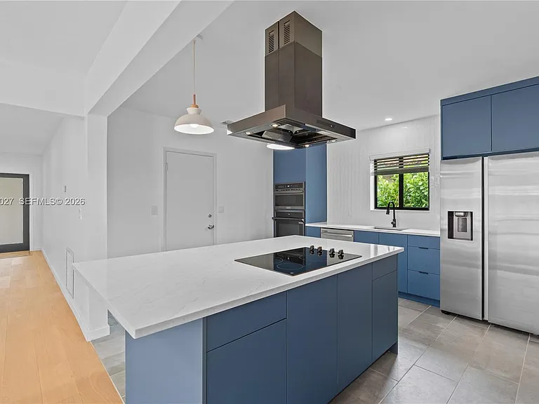 517 Palermo Ave — Photo 13