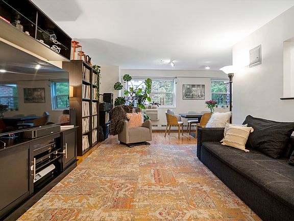 2nd image of 191 Willoughby St APT 4H
