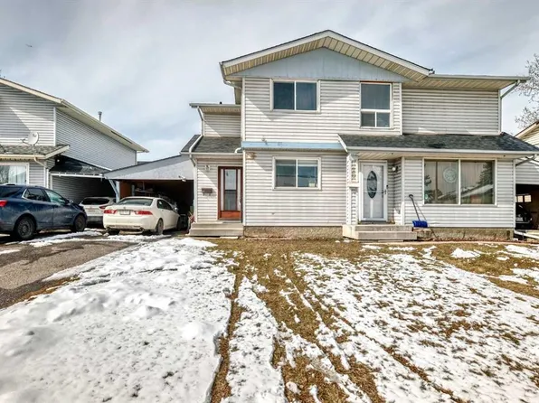 12 Radcliffe Ct SE, Calgary, AB T2A 6B1