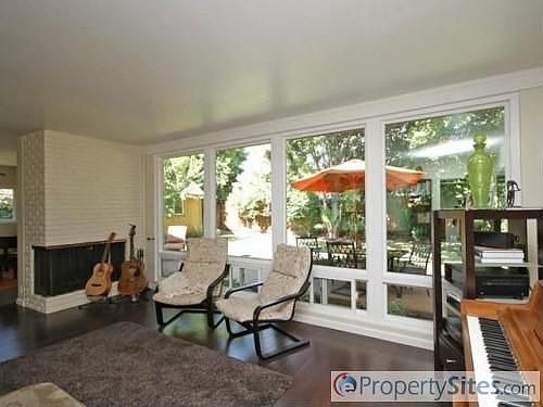 4th image of 88 Aiken Way
