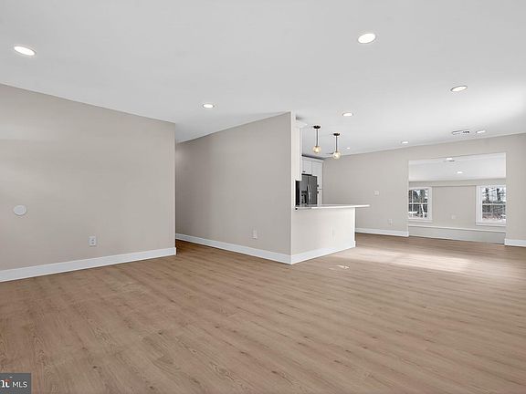 4th image of 301 Tecumseh Trl