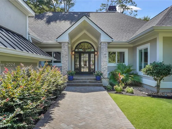 11 Queens Way, Hilton Head Island, SC 29928