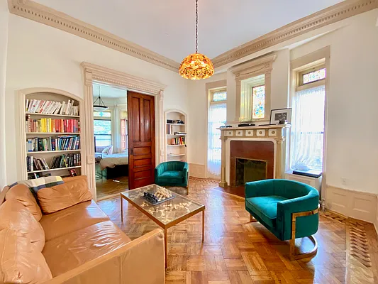 Rented by Zjama Realty Corp | media 12