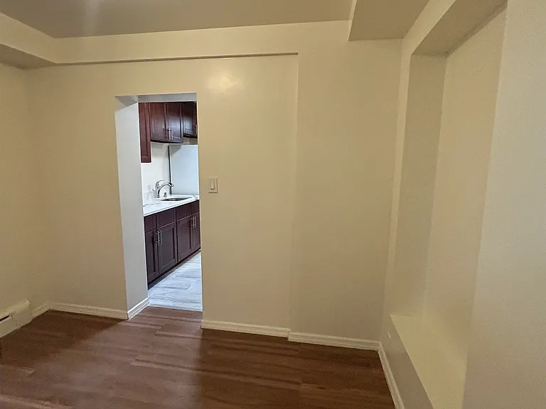 330 Sip Ave #1 — Photo 10