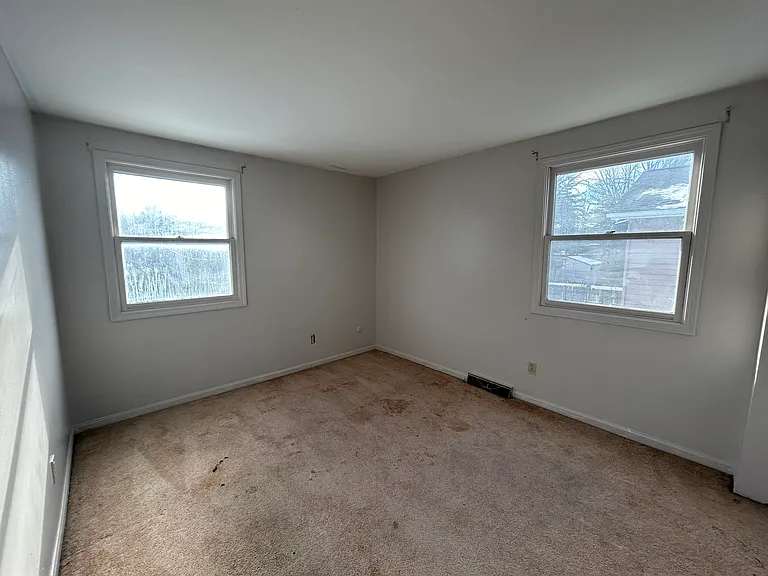 205 Berehaven Dr — Photo 9