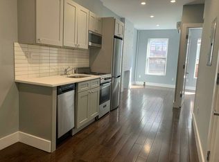 203 W 19th St APT 3R, New York, NY 10011