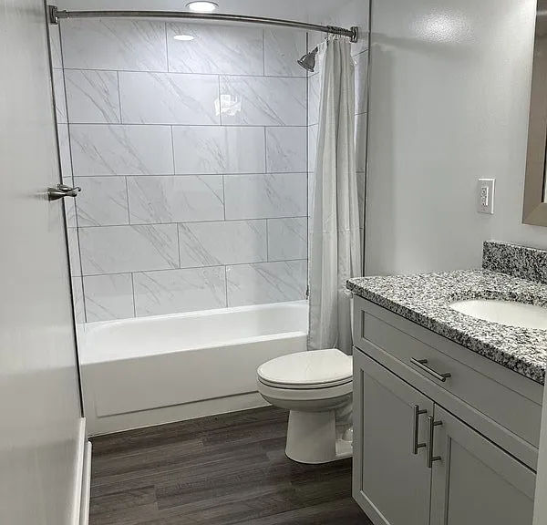 Stuart Woods Apartments — Photo 34